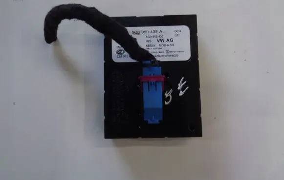 Volkswagen PASSAT B8 Keyless (KESSY) go control unit/module 5Q0959435A
