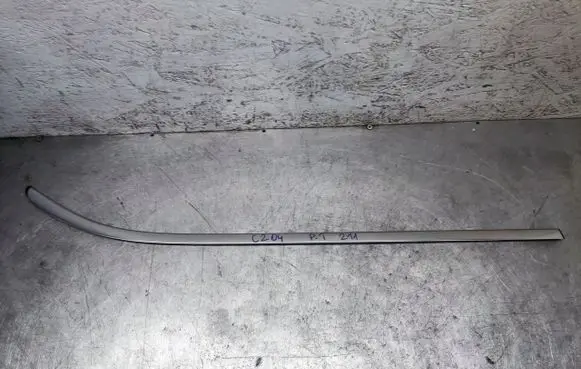 Mercedes-Benz C W204 Front door windshield rail A2046706312