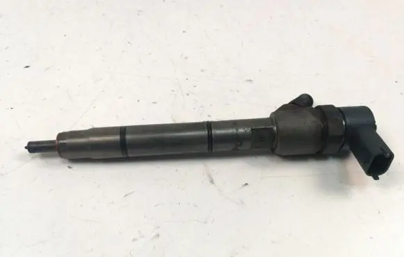 KIA Ceed Fuel injector 338002A900 0445110320