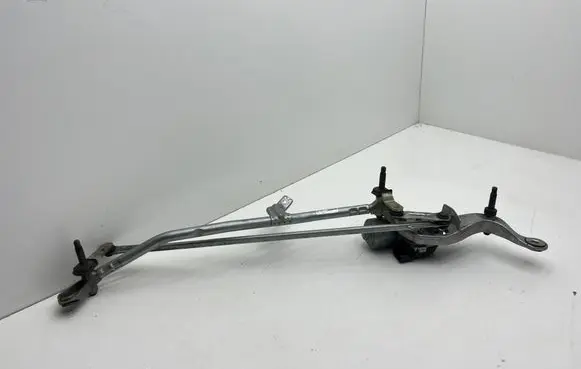 Front wiper linkage and motor