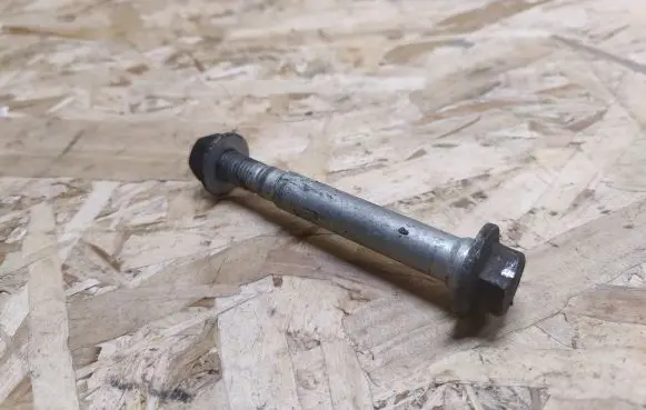 Jaguar XK8 - XKR Front suspension camber bolt 