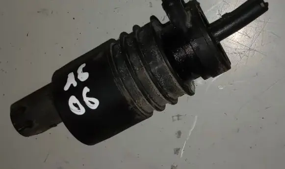 Audi A4 S4 B7 8E 8H Windscreen/windshield washer pump 1T0955651A