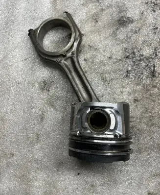 Peugeot 407 Piston 