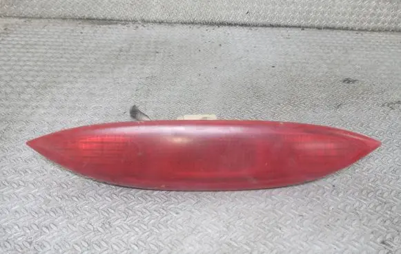 Nissan Note (E11) Third/center stoplight