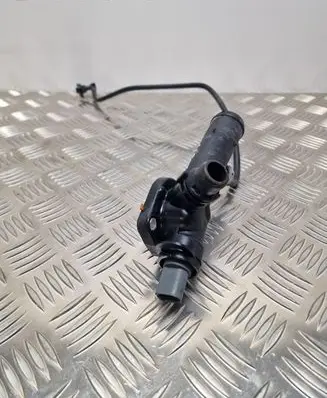 Thermostat/thermostat housing