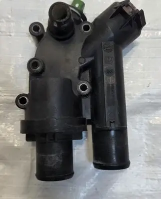 Ford Mondeo MK IV Thermostat housing M03002A150