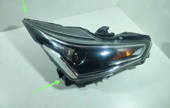 Toyota Aygo AB40 Headlight/headlamp