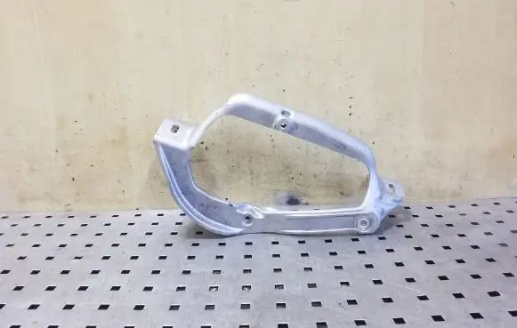 Mercedes-Benz B W246 W242 A/C compressor mount bracket 102339000C