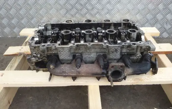 Peugeot Partner Engine head 9655911480