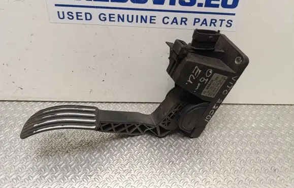 Mercedes-Benz Vito Viano W639 Accelerator throttle pedal 0281002561 A6393000604 392500264