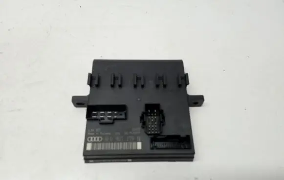Audi A4 S4 B7 8E 8H Comfort/convenience module 8E0907279N