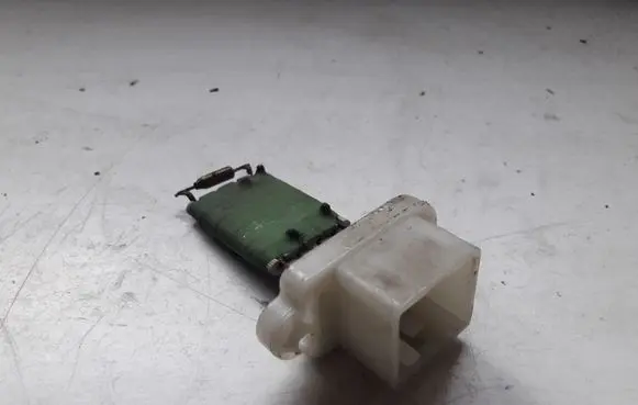 Ford Focus Heater blower fan relay 