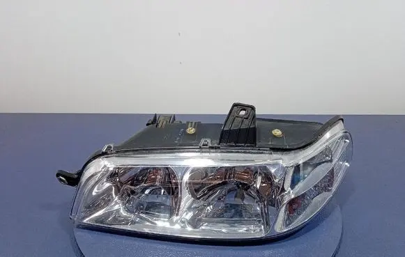 Fiat Albea Headlight/headlamp 661-1137L