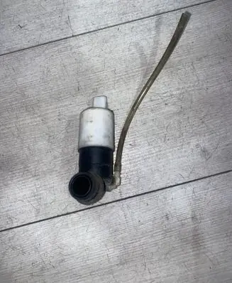 Renault Megane II Windscreen/windshield washer pump 8200067015