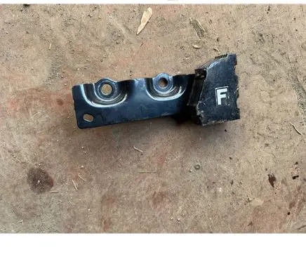 Subaru Outback (BS) Rear differential/diff mount bracket 41324FL001