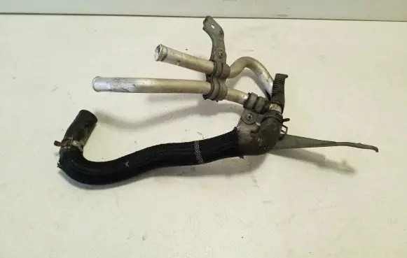 Lexus CT 200H Engine coolant pipe/hose