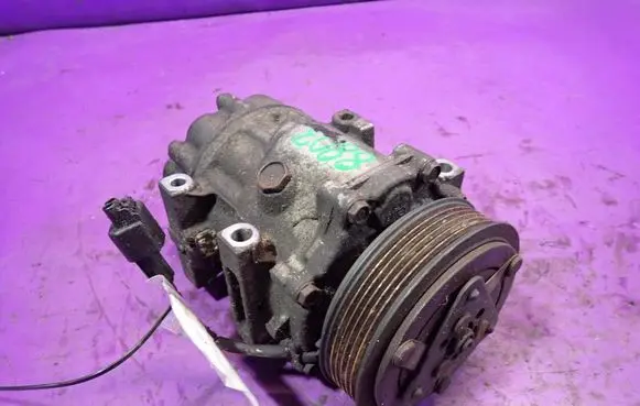Volvo V50 Air conditioning (A/C) compressor (pump) 3M5H19D629HE