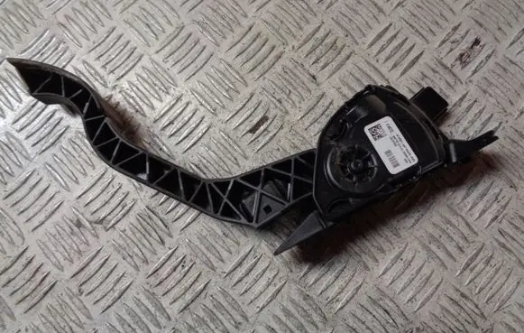 Ford Grand C-MAX Accelerator throttle pedal AV619F836AB
