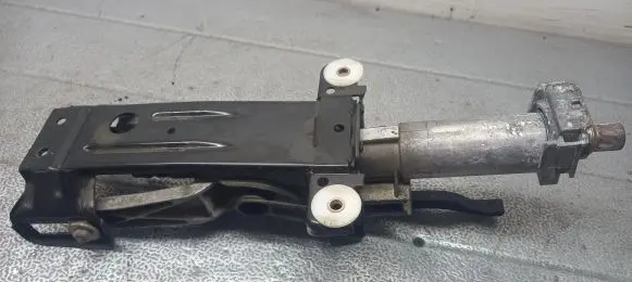 BMW 5 E39 Steering wheel column trim