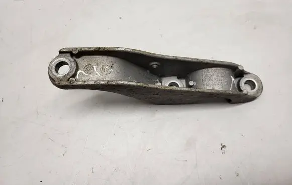 BMW M5 F90 Sway bar bush bracket, front 6861473