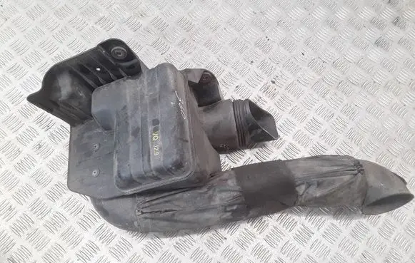 KIA Carnival Air filter box 282104D001 281904D000