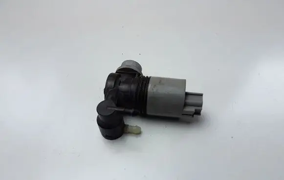 Toyota Auris E180 Windscreen/windshield washer pump 1020974