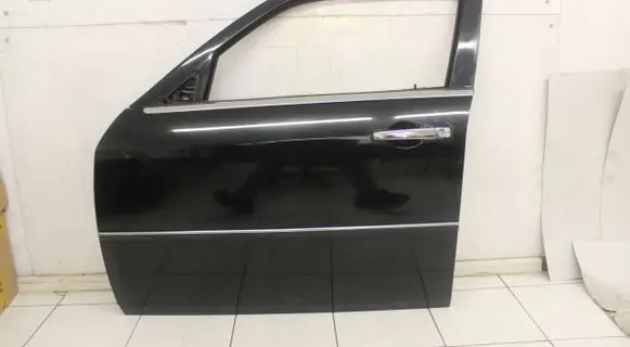 Chrysler 300 - 300C Front door