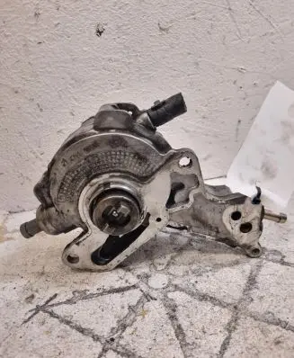 Volkswagen Touran I Vacuum pump BMF