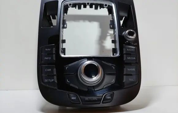 Audi A5 8T 8F Head unit multimedia control 8T0919611
