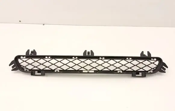 BMW X3 F25 Front bumper lower grill 7210466 51117210466 1050341