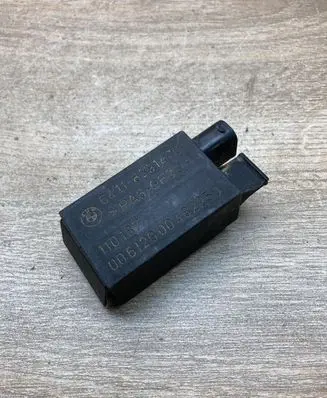 BMW 5 E39 AUC sensor 8391470 110187
