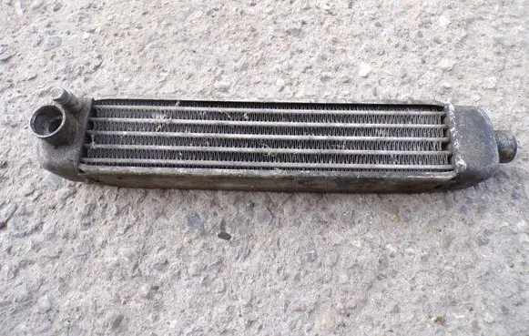 Engine oil radiator