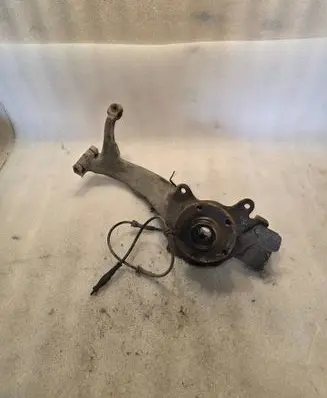 Audi A8 S8 D2 4D Front wheel hub