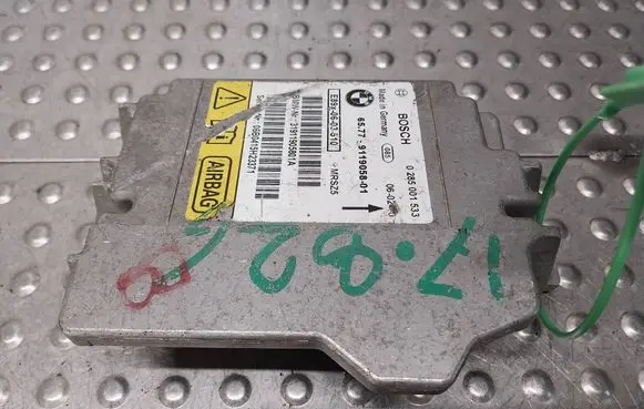 BMW 3 E90 E91 Airbag control unit/module 9119058 0285001533