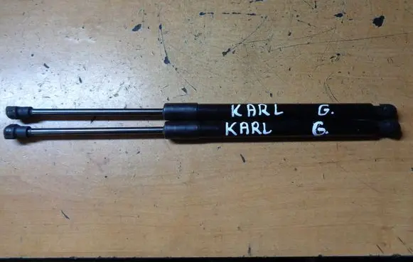 Opel Karl Tailgate/trunk strut/damper 42400105 42400107