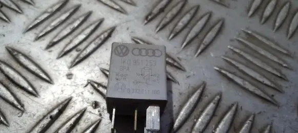 Volkswagen Golf V Other relay 1k0951253 4490332011100