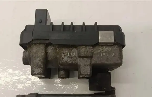 Audi A8 S8 D3 4E Turbine electric control actuator 