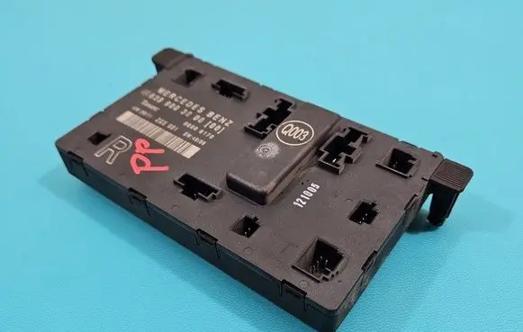 Mercedes-Benz Vito Viano W639 Central body control module 6399003000 IMPRK1460410