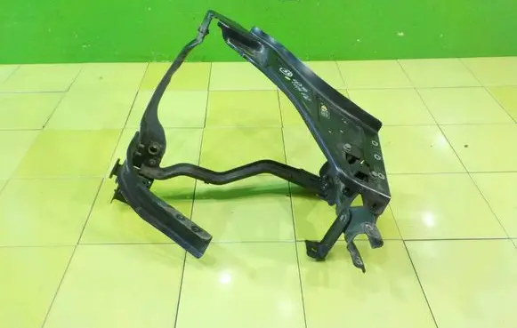 Mercedes-Benz E C207 W207 Front side member PRZOD XP179