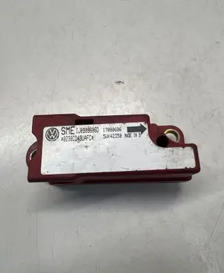 Volkswagen Golf IV Airbag deployment crash/impact sensor 1J0909606D 17000606 5WK42350