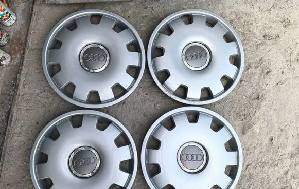 Audi A6 S6 C5 4B R16 wheel hub/cap/trim 4B0601147D