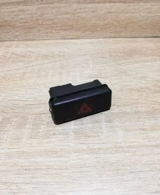 BMW 5 E39 Hazard light switch 8350947