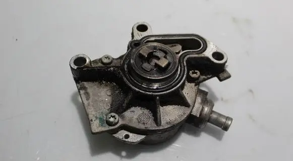 Volkswagen Polo Vacuum pump 038145101