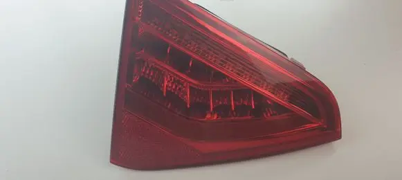 Audi A5 8T 8F Tailgate rear/tail lights 8T0945093C