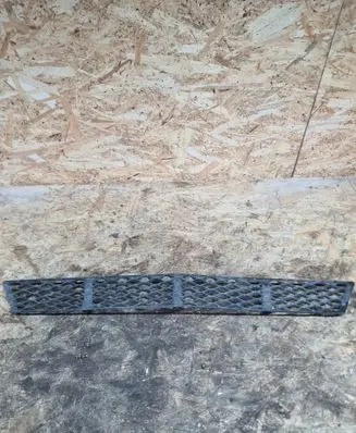 Mercedes-Benz E W211 Front bumper lower grill A2118850122