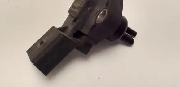 Audi A6 S6 C5 4B Air pressure sensor 059906051