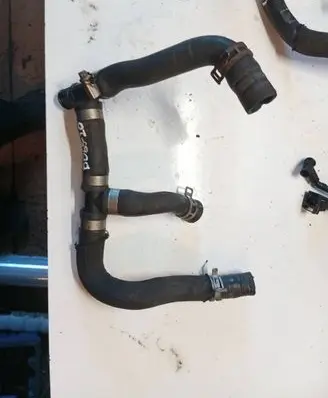 Volvo V60 Engine coolant pipe/hose 31474983