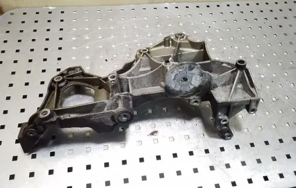 Peugeot 4007 Generator/alternator bracket 9661297180