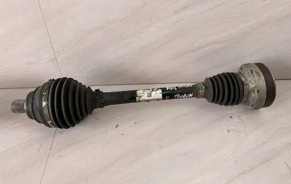 Volkswagen Touran III Front driveshaft 