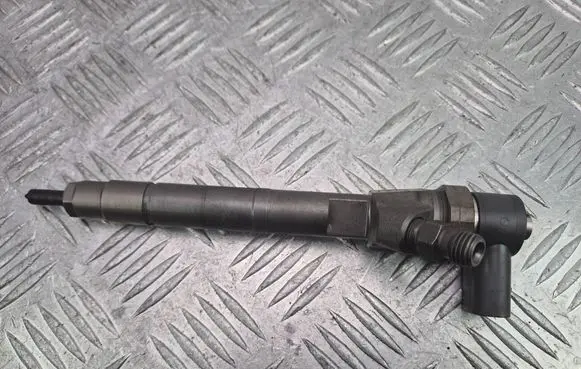 Mercedes-Benz C W203 Fuel injector A6460700787